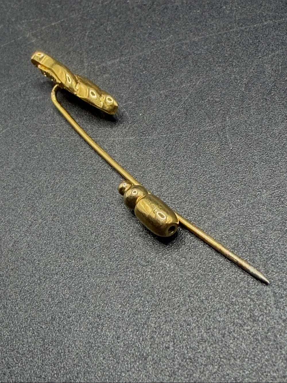 Monet Vintage Gold Tone Metal Wave Motif Stick Pin Hat Pin Brooch Jewelry